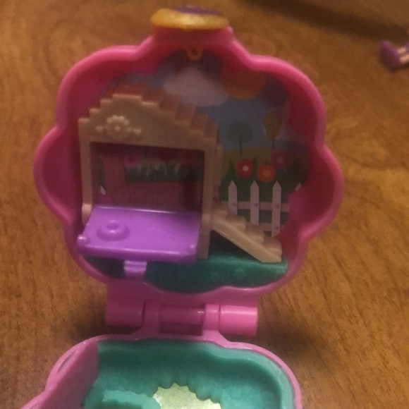 (2) Polly Pocket Inspired Little Houses with a cat, dog and (1) person! - Picture 11 of 17